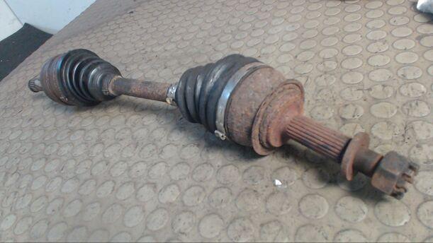 Foto: ANTRIEBSWELLE LINKS eines Opel Corsa Eco