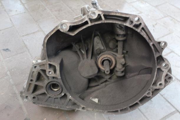 Foto: SCHALTGETRIEBE F13 eines Opel Corsa Eco