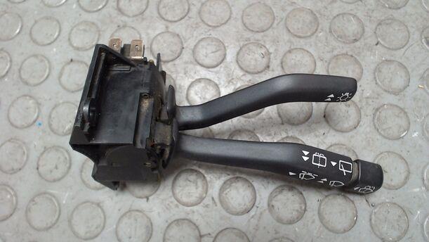 Foto: SCHEIBENWISCHERSCHALTER / LICHTSCHALTER eines Ford Sierra Coupe CLX