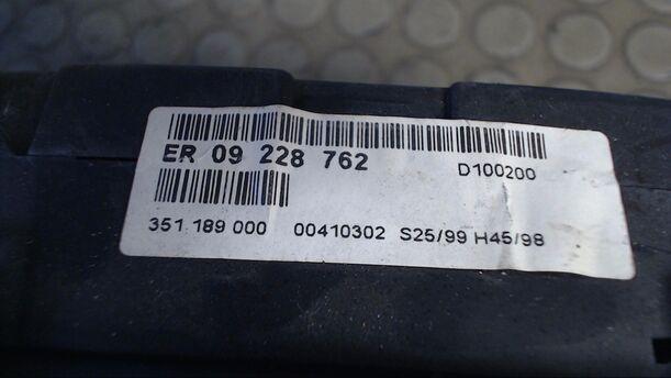 Foto: TACHOEINHEIT eines Opel Zafira 1.6