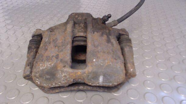 Foto: BREMSSATTEL VORN LINKS eines Seat Inca 1.9D Profi