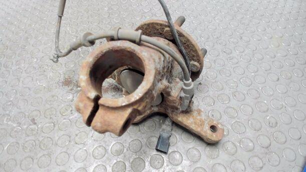 Foto: ACHSSCHENKEL VORNE LINKS eines Ford Scorpio CLX