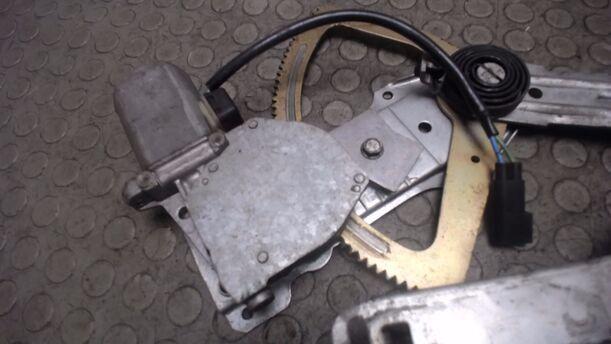 Foto: FENSTERHEBER VORN RECHTS eines Ford Scorpio CLX