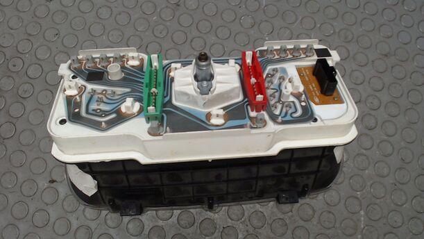 Foto: TACHOEINHEIT / KOMBIINSTRUMENT ( '92  ) eines Ford Scorpio CLX