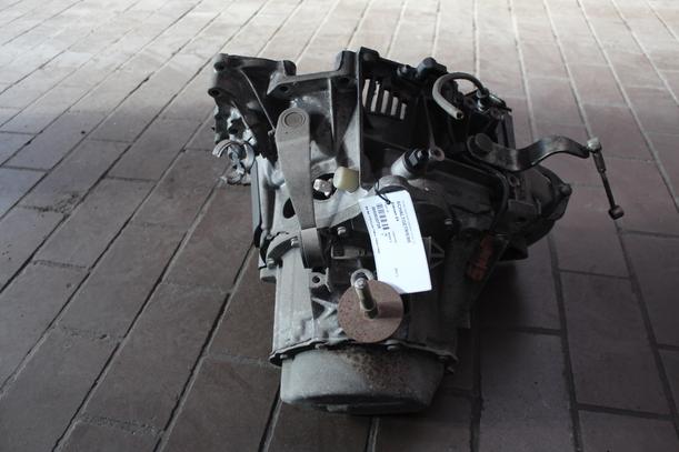 Foto: SCHALTGETRIEBE 5-GANG eines Citroen ZX Furio