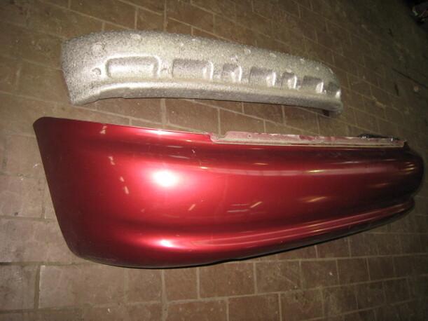 Foto: STOßSTANGE / STOßFÄNGER HINTEN eines Daewoo Lanos 1.5 SX