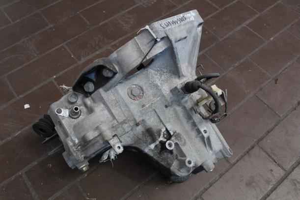 Foto: SCHALTGETRIEBE 5-GANG eines Honda Concerto 1.5i 16V
