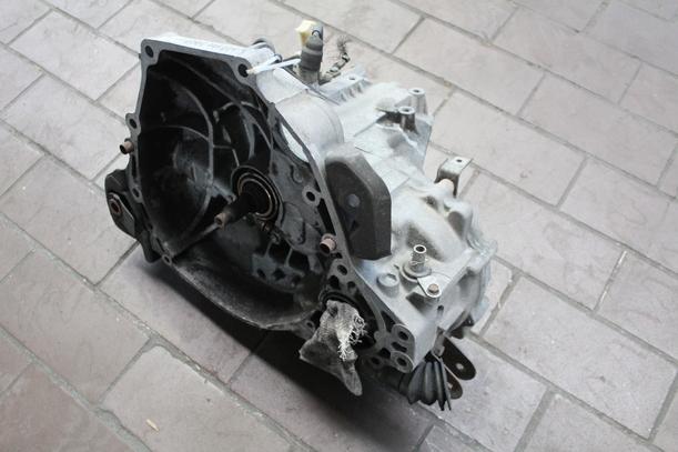 Foto: SCHALTGETRIEBE 5-GANG eines Honda Concerto 1.5i 16V