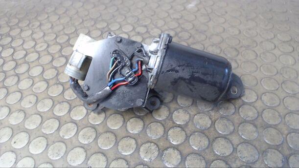 Foto: SCHEIBENWISCHERMOTOR VORN eines Honda Concerto 1.5i 16V