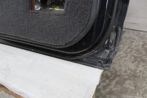 Foto: TÜR HINTEN LINKS eines Mitsubishi Galant 1800 GLS