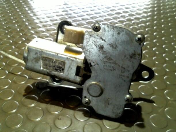 Foto: HECKSCHEIBENWISCHERMOTOR eines Fiat Cinquecento 0.9 i.e.