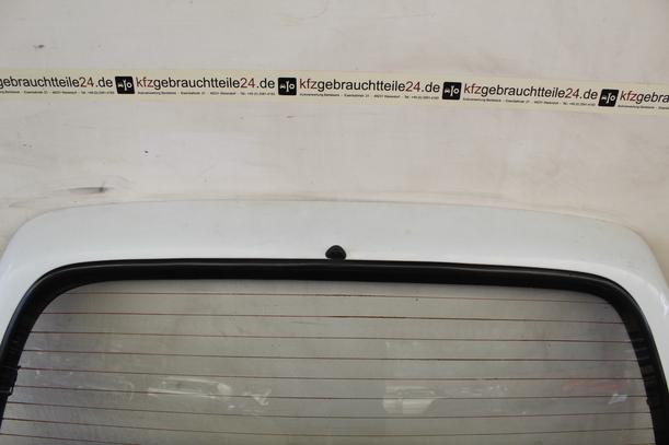 Foto: HECKKLAPPE / HECKDECKEL eines Opel Omega Caravan LS