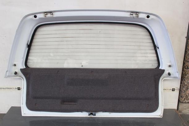 Foto: HECKKLAPPE / HECKDECKEL eines Opel Omega Caravan LS
