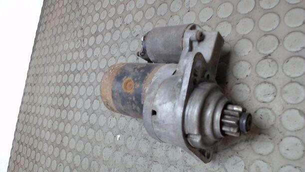 Foto: ANLASSER / STARTER eines Nissan Sunny Grand Prix