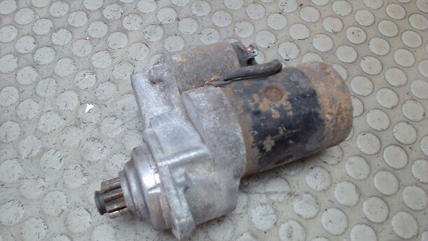 Foto: ANLASSER / STARTER eines Nissan Sunny Grand Prix