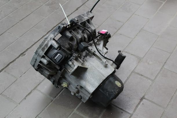 Foto: SCHALTGETRIEBE 5-GANG JB1016 eines Renault Clio RL