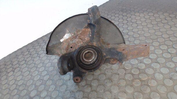 Foto: ACHSSCHENKEL VORNE LINKS eines Nissan Sunny SLX