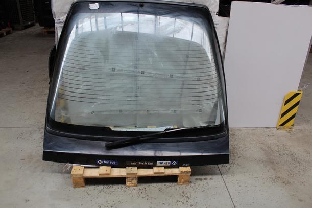 Foto: HECKKLAPPE / HECKDECKEL eines Nissan Sunny SLX