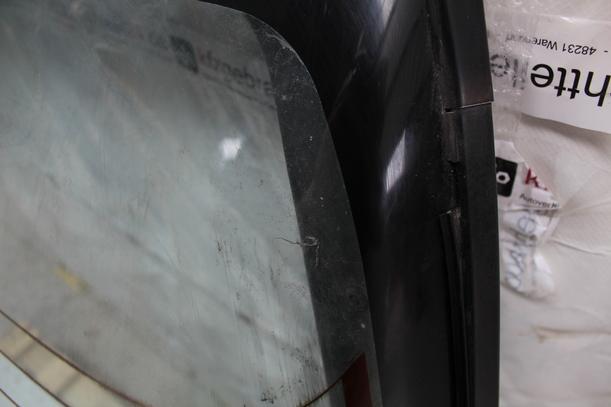 Foto: HECKKLAPPE / HECKDECKEL eines Nissan Sunny SLX