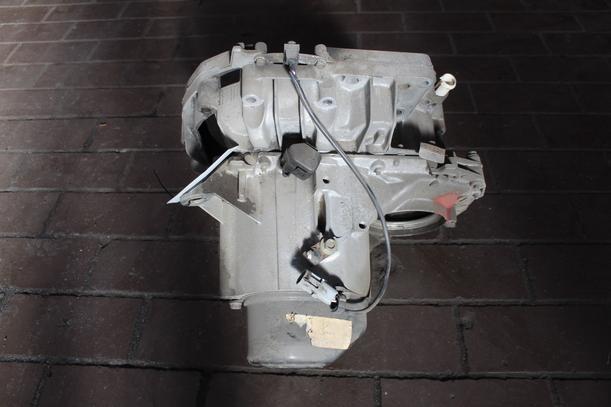 Foto: SCHALTGETRIEBE eines Renault R 19 1.8 RN