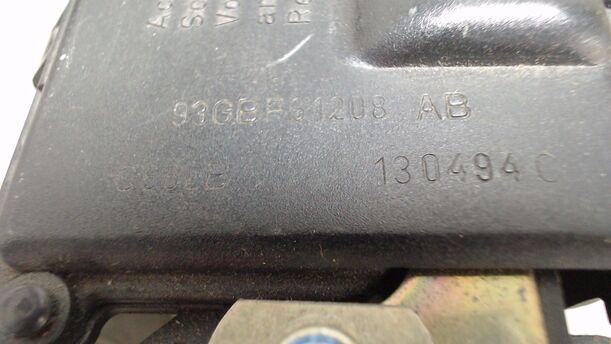 Foto: GURTSTRAFFER VORN RECHTS eines Ford Scorpio CLX