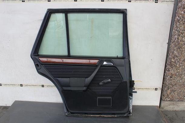 Foto: TÜR HINTEN LINKS eines Mercedes-Benz 300 TE