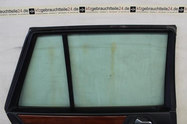 Foto: TÜR HINTEN LINKS eines Mercedes-Benz 300 TE