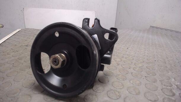 Foto: LENKGETRIEBEPUMPE eines Nissan Almera 1.4 LX
