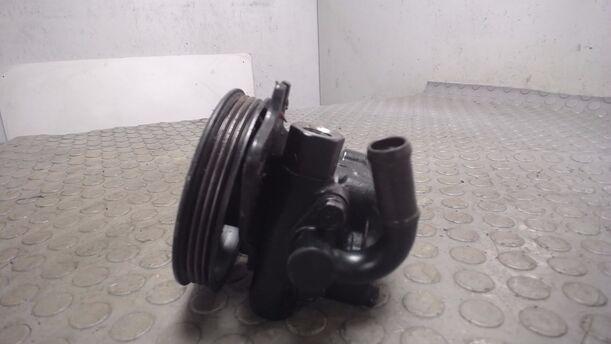 Foto: LENKGETRIEBEPUMPE eines Nissan Almera 1.4 LX