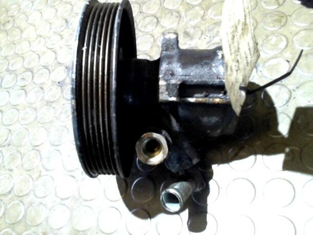 Foto: LENKGETRIEBEPUMPE eines Ford Escort 16V Flair