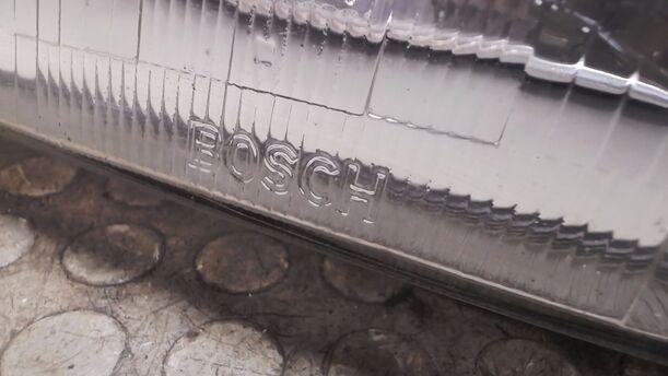 Foto: HAUPTSCHEINWERFER LINKS eines Opel Omega Caravan LS
