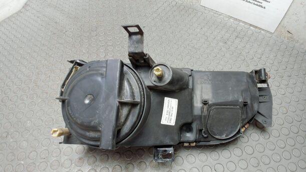 Foto: SCHEINWERFER RECHTS ( OHNE LWR / OHNE ZUSATZLEUCHTE ) eines Ford Sierra CL