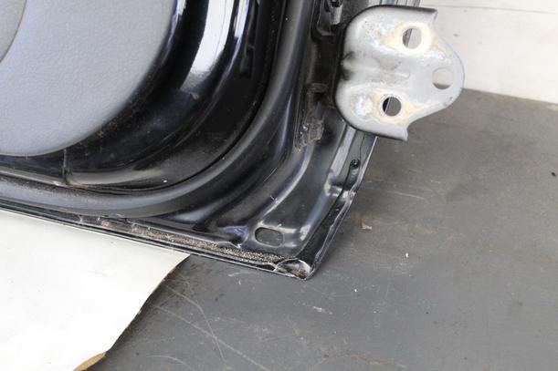 Foto: TÜR VORNE LINKS eines Mitsubishi Colt 1300 GLi