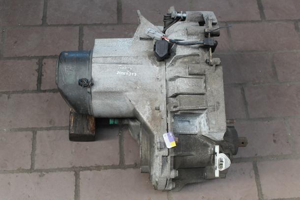 Foto: SCHALTGETRIEBE 5-GANG JB1052 eines Renault Twingo 1.3