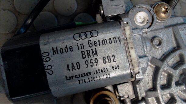Foto: FENSTERHEBER ELEKTRISCH VORN RECHTS eines Audi 100 2.3 E