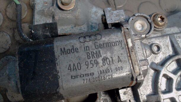 Foto: FENSTERHEBER ELEKTRISCH HINTEN LINKS eines Audi 100 2.3 E