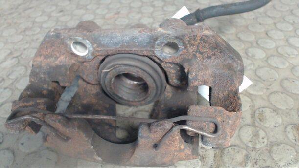 Foto: BREMSSATTEL VORN RECHTS eines Opel Corsa Webcar