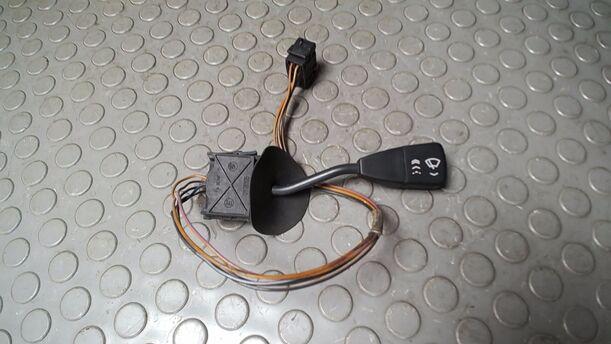 Foto: WISCHERSCHALTER eines BMW 318i