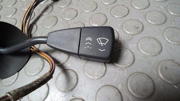 Foto: WISCHERSCHALTER eines BMW 318i