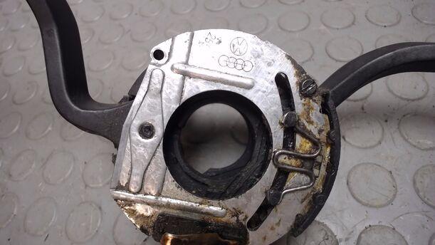 Foto: BLINK-/KOMBISCHALTER eines VW LT 31 TD  21C1AB/W31