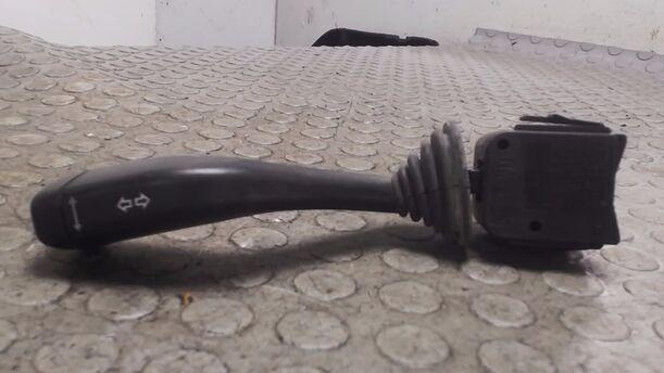 Foto: BLINK-/KOMBISCHALTER eines Opel Omega 3000 24V