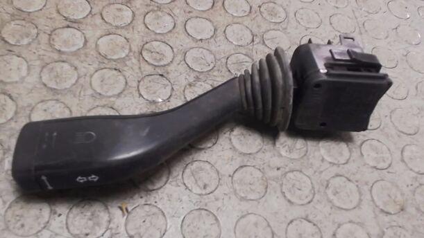 Foto: BLINK-/KOMBISCHALTER eines Opel Omega 3000 24V