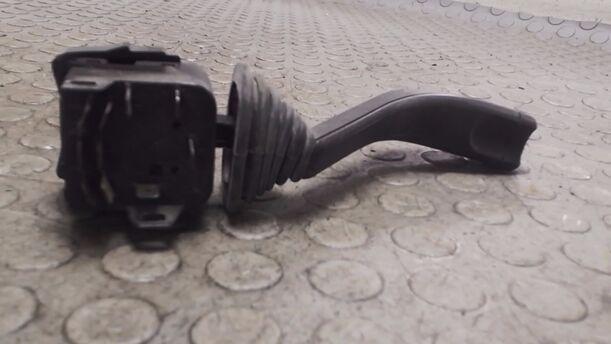 Foto: BLINK-/KOMBISCHALTER eines Opel Omega 3000 24V