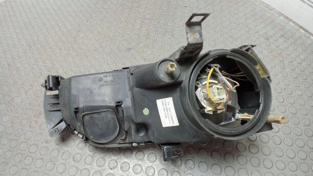 Foto: SCHEINWERFER LINKS ( OHNE LWR / OHNE ZUSATZLEUCHTE ) eines Ford Sierra CL