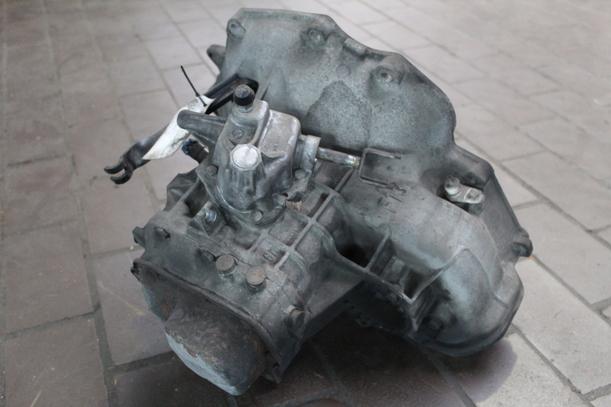 Foto: SCHALTGETRIEBE F13 eines Opel Corsa Eco