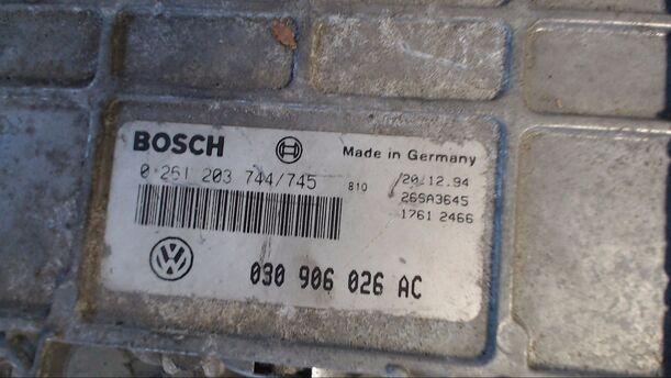 Foto: EINSPRITZSTEUERGERÄT eines VW Polo 45 Servo Sportline