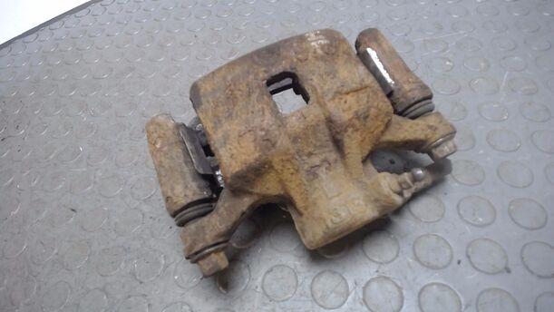Foto: BREMSSATTEL HINTEN LINKS eines Mitsubishi Space Wagon 2000 TD GLX