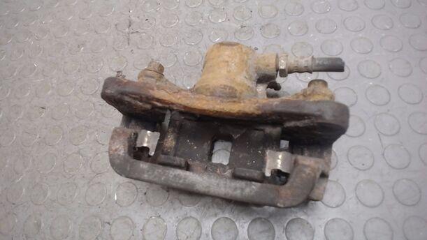 Foto: BREMSSATTEL HINTEN LINKS eines Mitsubishi Space Wagon 2000 TD GLX