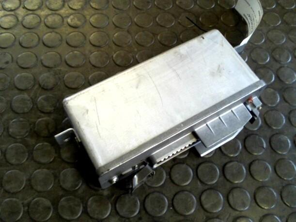Foto: STEUERGERÄT ABS eines BMW 525i