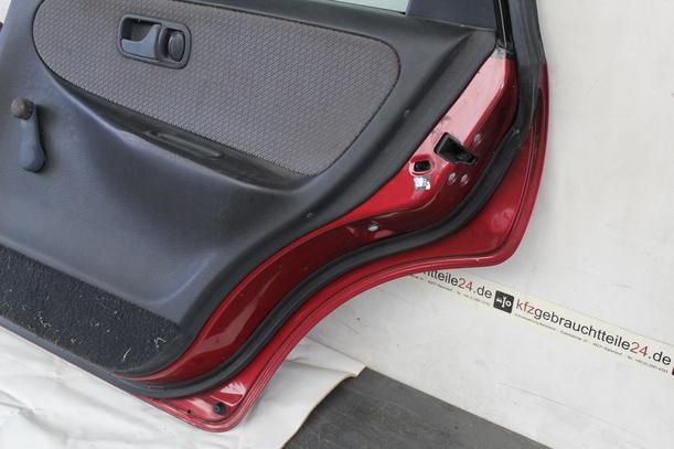 Foto: TÜR HINTEN RECHTS eines Nissan Primera Traveller 1.6 LX
